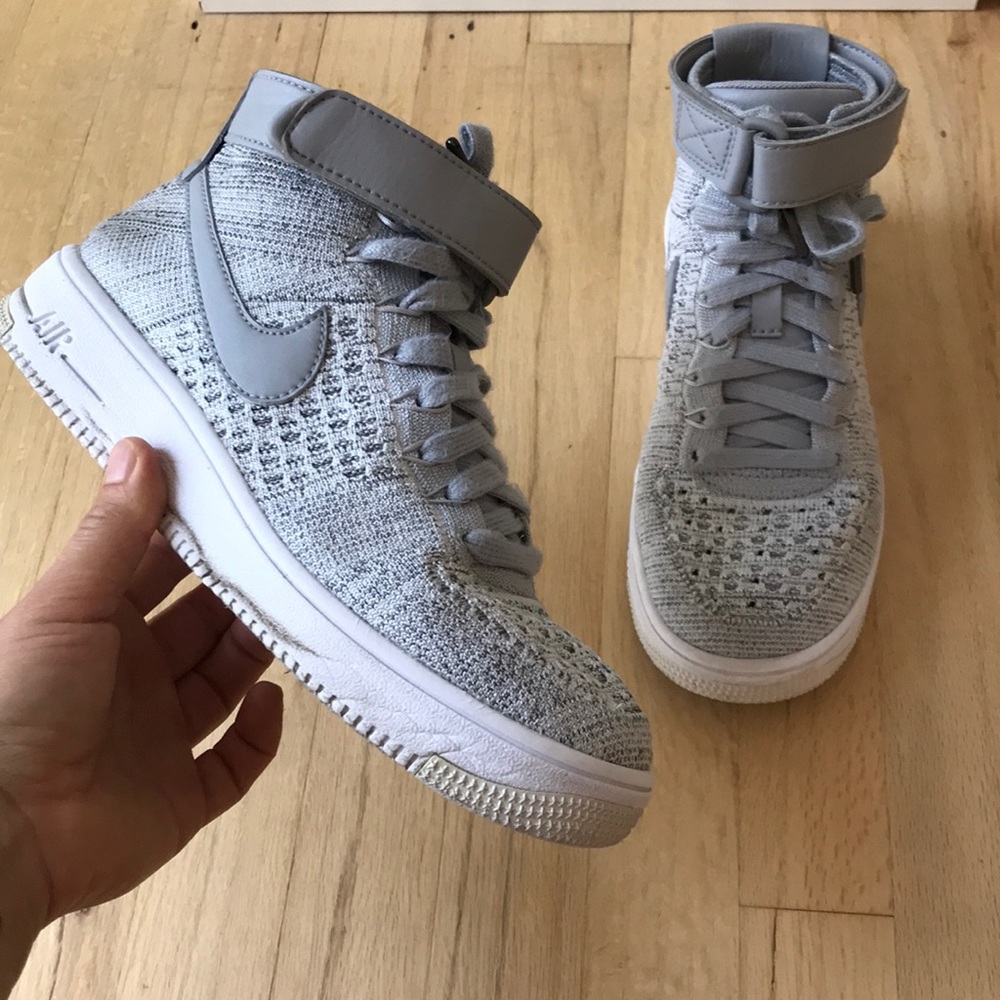 Nike Air Force 1 Mid Flyknit